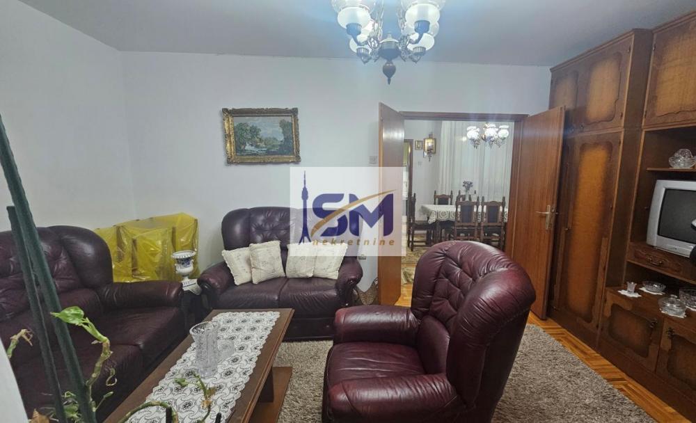 Stan na prodaju u Beogradu, Labudovo brdo, trosoban, 70m2, cena 168000 evra