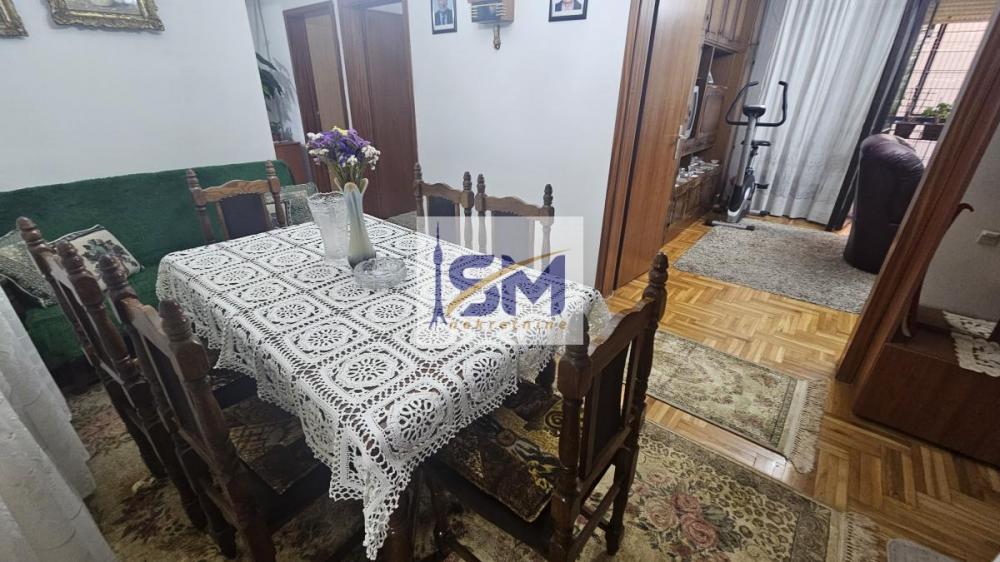 Stan na prodaju u Beogradu, Labudovo brdo, trosoban, 70m2, cena 168000 evra