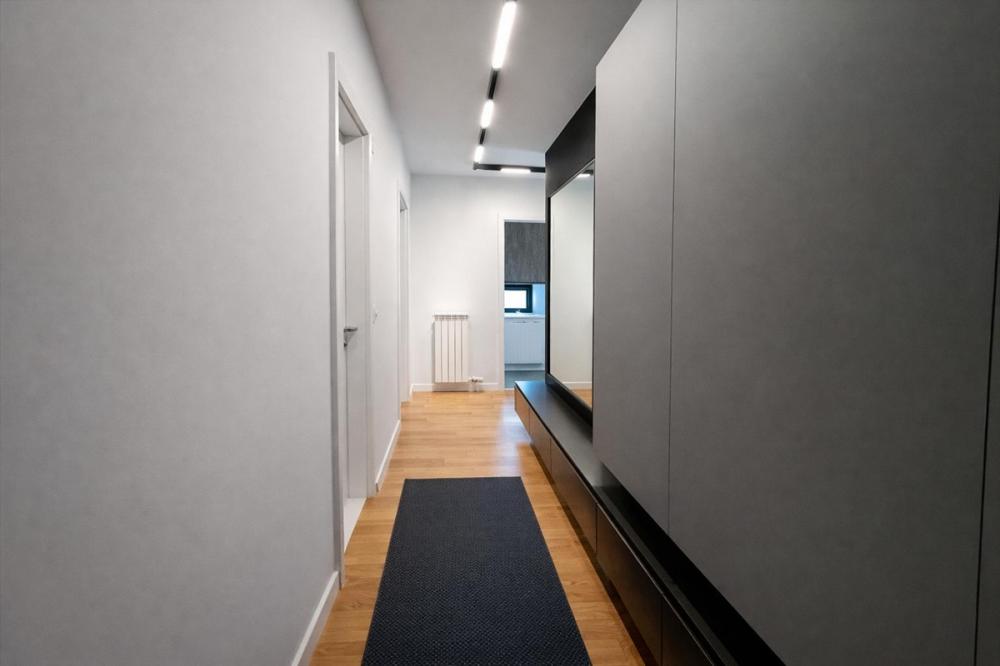 Stan na prodaju u Beogradu, Tošin bunar, cetvorosoban, 112m2, cena 440000 evra