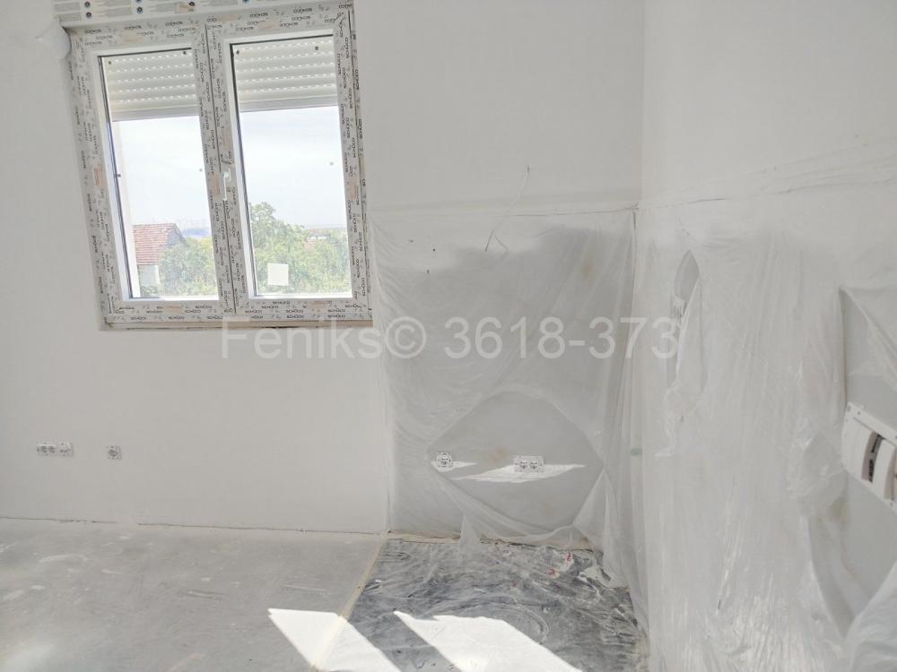 Stan na prodaju u Beogradu, Surčin, jednosoban, 30m2, cena 75000 evra