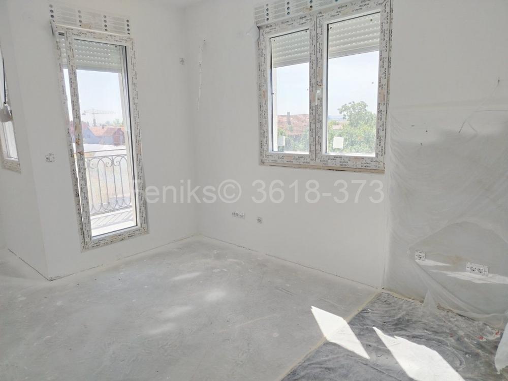 Stan na prodaju u Beogradu, Surčin, jednosoban, 30m2, cena 75000 evra