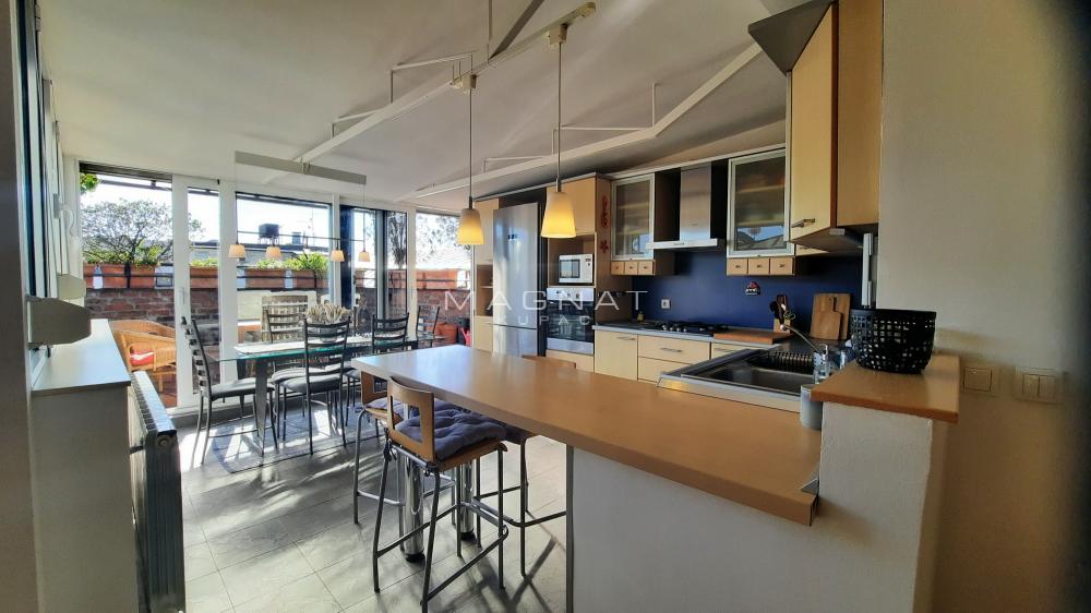 Stan na prodaju u Beogradu, Stari grad, cetvorosoban, 140m2, cena 510000 evra