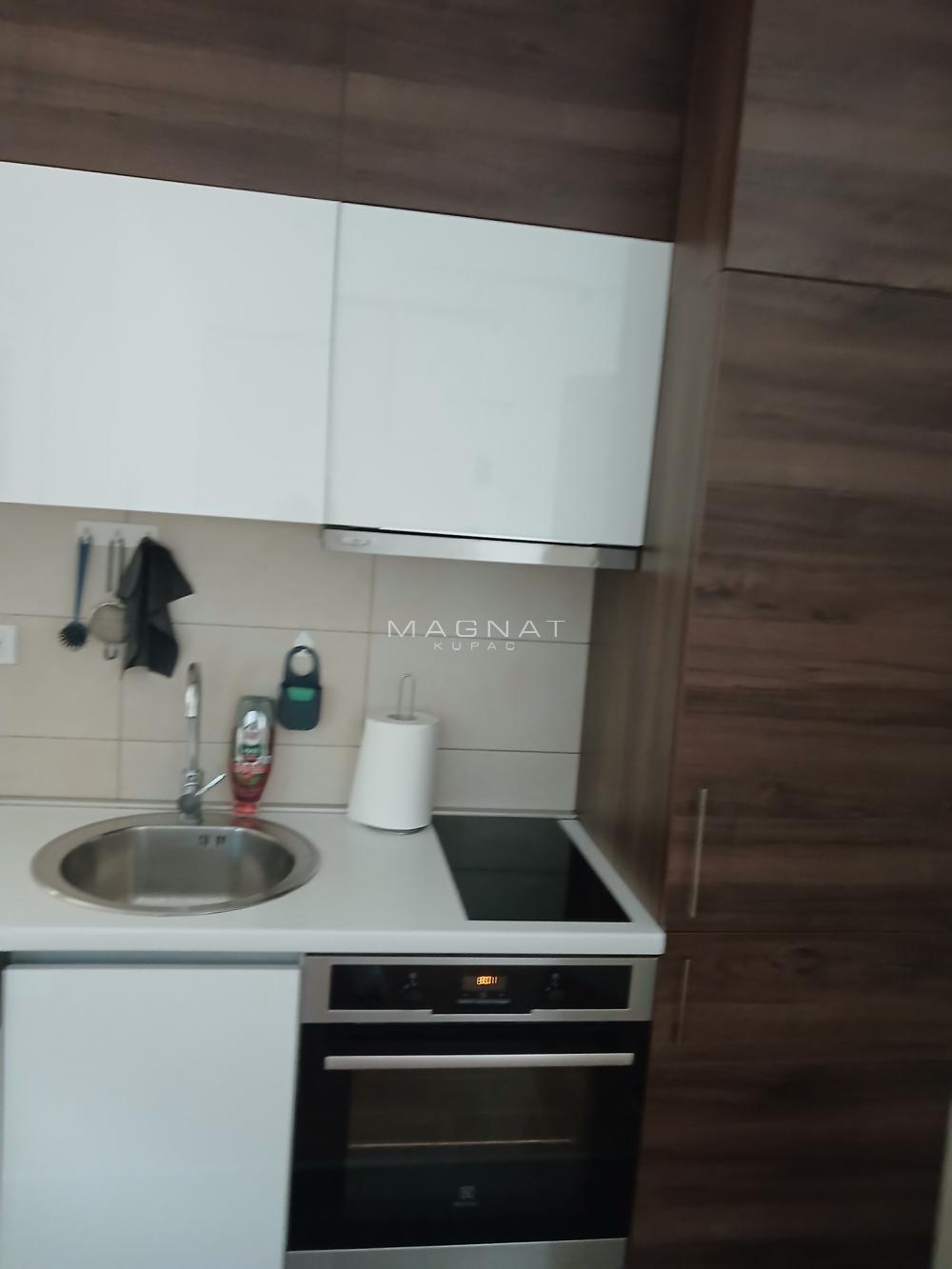Stan na prodaju u Beogradu, Palilula, jednoiposoban, 36m2, cena 85000 evra