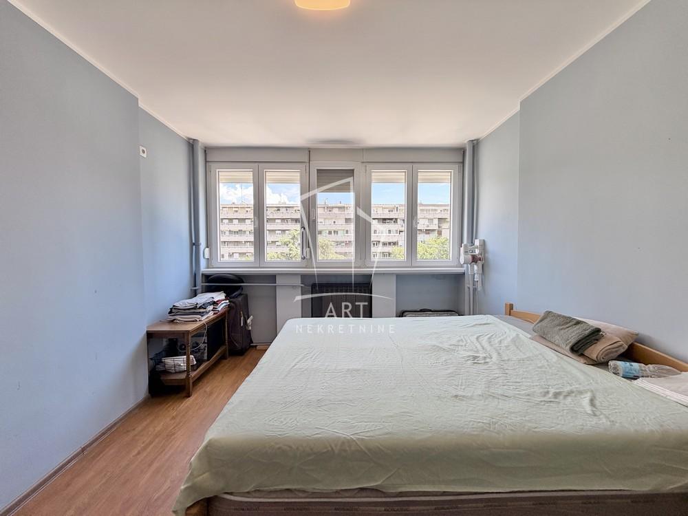 Stan na prodaju u Beogradu, Zemun, dvosoban, 58m2, cena 224000 evra