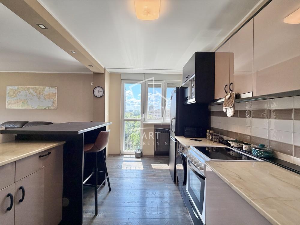 Stan na prodaju u Beogradu, Zemun, dvosoban, 58m2, cena 224000 evra