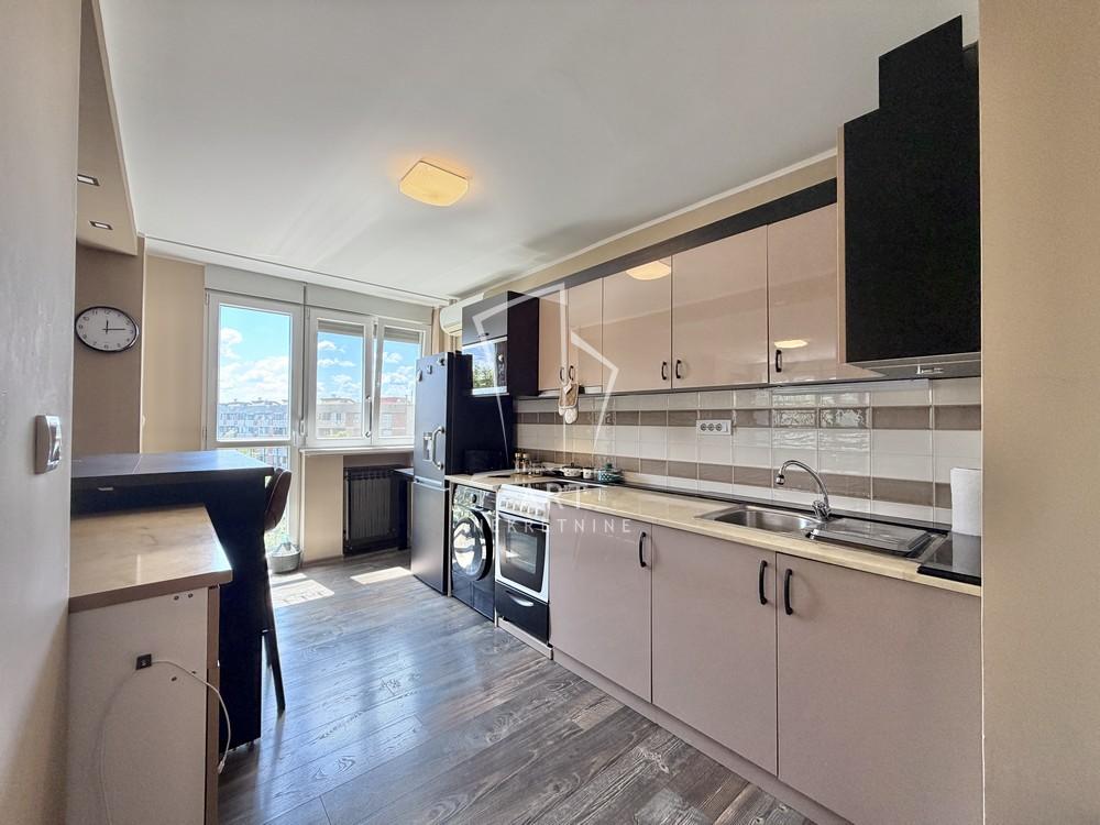 Stan na prodaju u Beogradu, Zemun, dvosoban, 58m2, cena 224000 evra