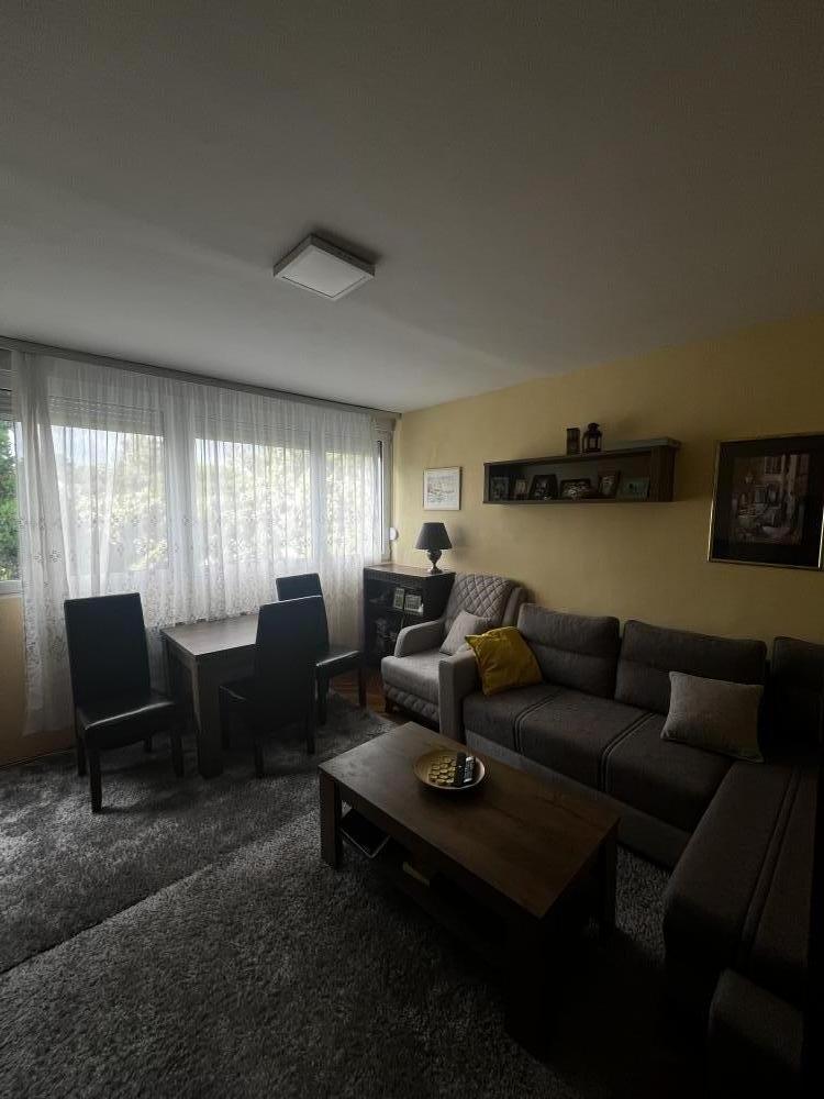 Stan na prodaju u Beogradu, Braće Jerković, trosoban, 69m2