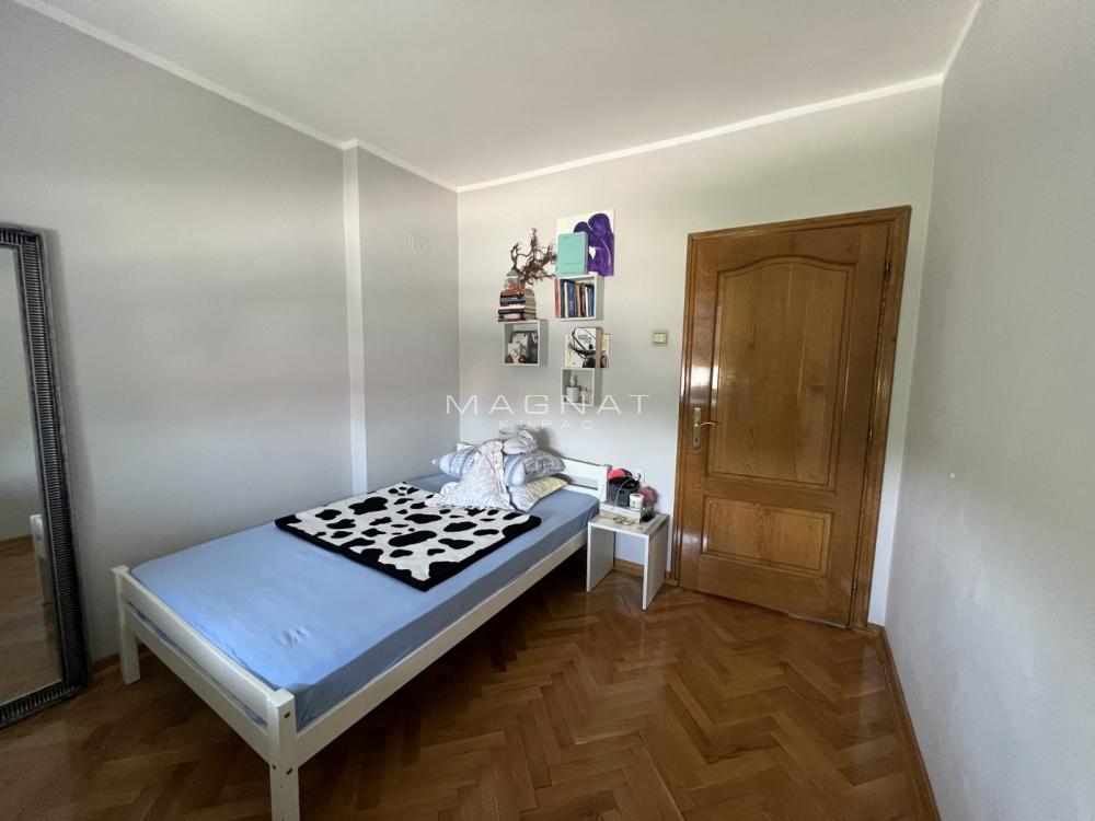 Stan na prodaju u Beogradu, trosoban, 59m2, cena 99000 evra