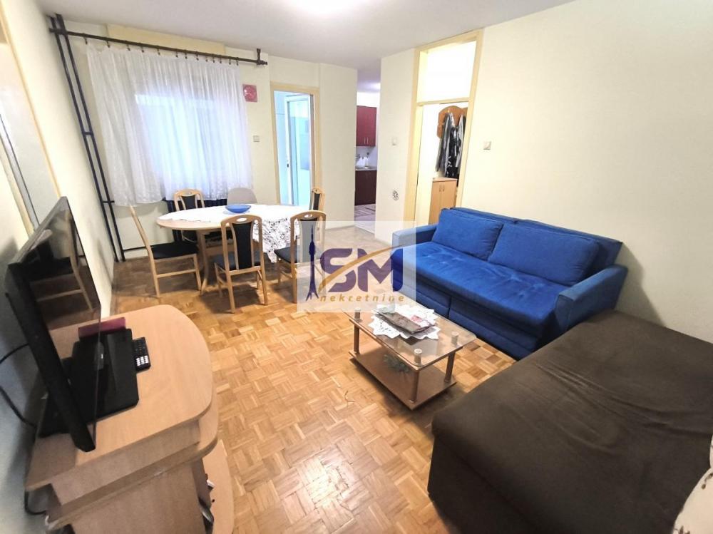 Stan na prodaju u Beogradu, Braće Jerković, dvoiposoban, 72m2, cena 203000 evra