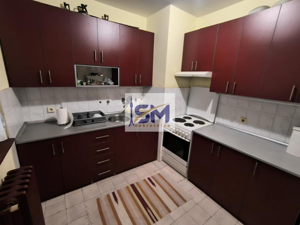 Stan na prodaju u Beogradu, Braće Jerković, dvoiposoban, 72m2, cena 203000 evra