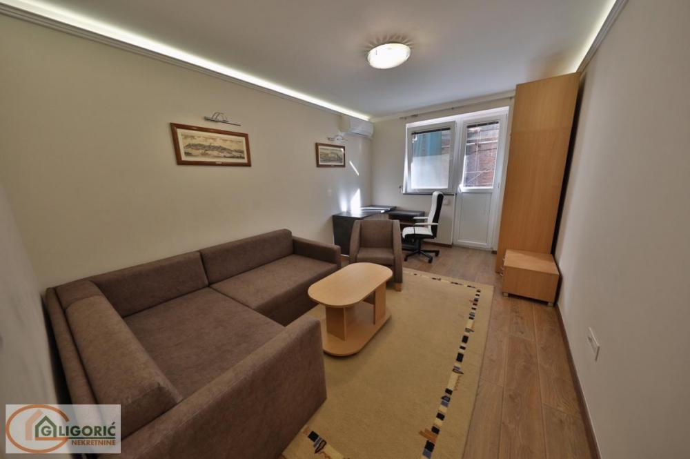 Stan na prodaju u Beogradu, Beograd (centar), dvosoban, 64m2, cena 299000 evra