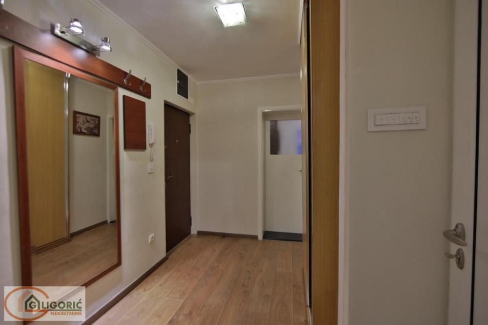 Stan na prodaju u Beogradu, Beograd (centar), dvosoban, 64m2, cena 299000 evra