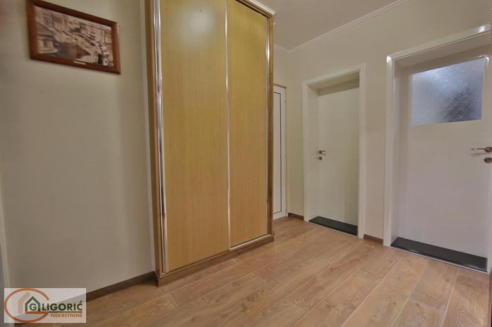Stan na prodaju u Beogradu, Beograd (centar), dvosoban, 64m2, cena 299000 evra