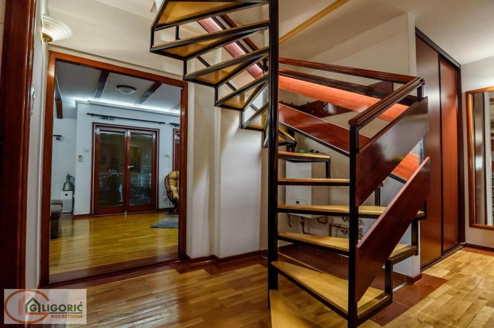 Stan na prodaju u Beogradu, Beograd (centar), cetvorosoban, 104m2, cena 395000 evra