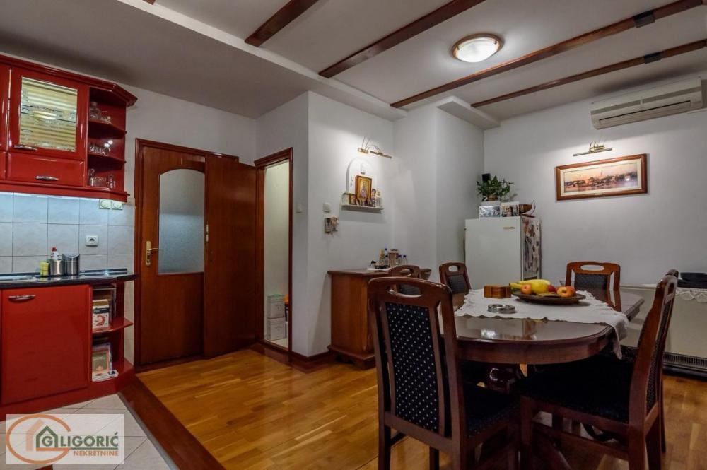 Stan na prodaju u Beogradu, Beograd (centar), cetvorosoban, 104m2, cena 395000 evra