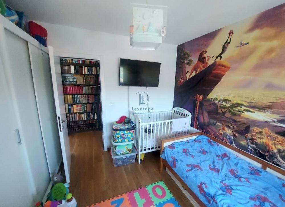 Stan na prodaju u Beogradu, Dušanovac, trosoban, 64m2, cena 245000 evra