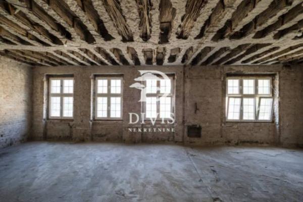 Stan na prodaju u Beogradu, Kopitareva gradina, 241m2, cena 939900 evra