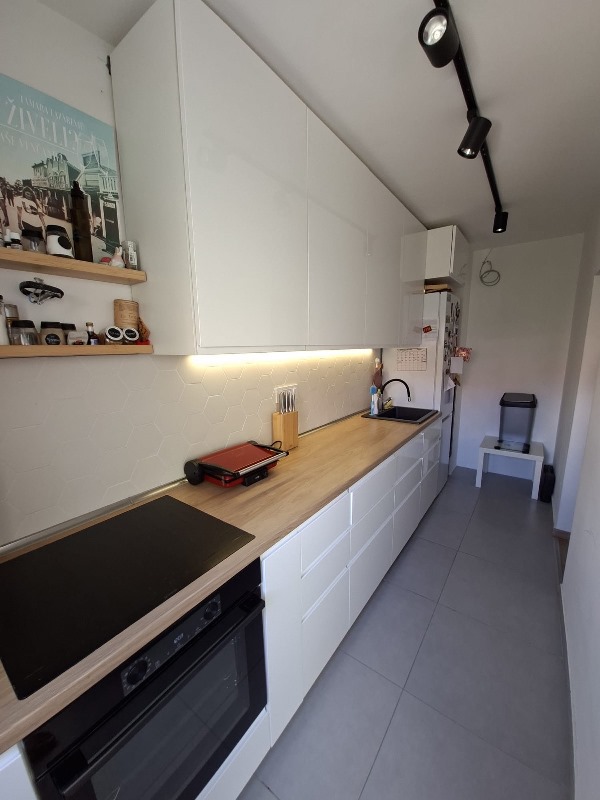 Stan na prodaju u Beogradu, Mirijevo, dvoiposoban, 51m2, cena 168000 evra