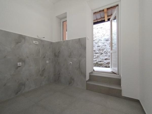 Stan na prodaju u Beogradu, Senjak, dvosoban, 40m2, cena 136000 evra