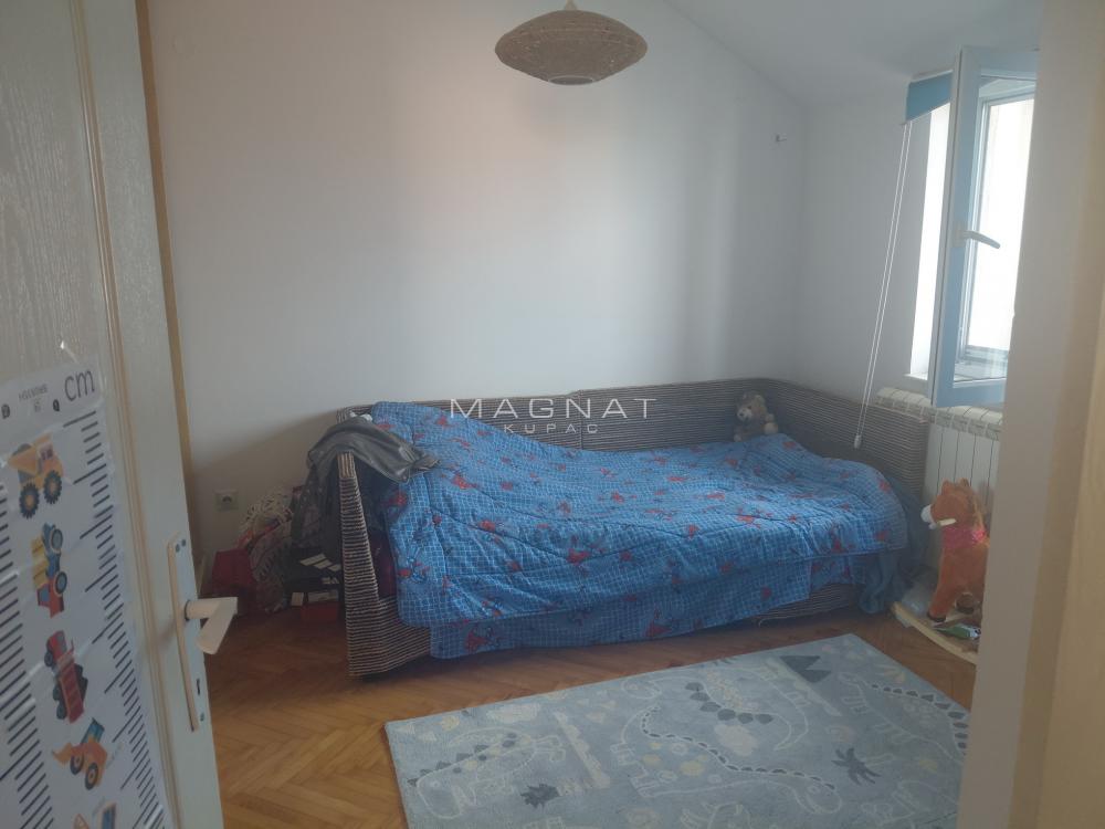 Stan na prodaju u Beogradu, Zvezdara, dvosoban, 71m2, cena 240000 evra