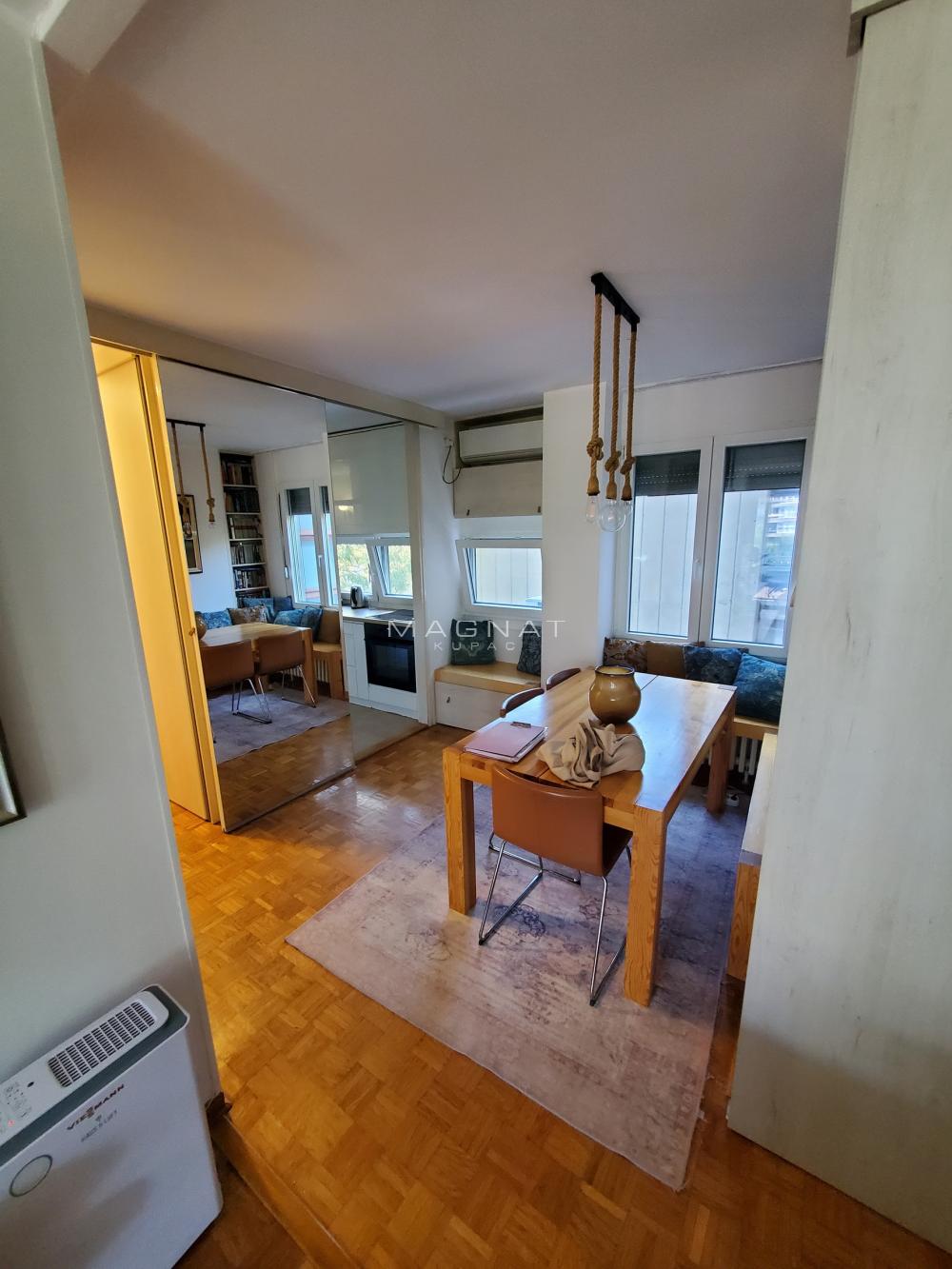 Stan na prodaju u Beogradu, Novi Beograd, trosoban, 73m2, cena 340000 evra