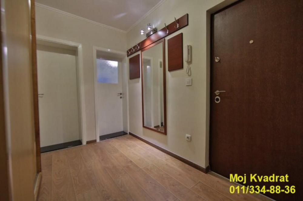 Stan na prodaju u Beogradu, Botanička bašta, dvosoban, 65m2, cena 299000 evra