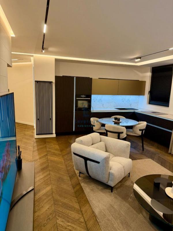 Stan na prodaju u Beogradu, Beograd na vodi, trosoban, 82m2, cena 435000 evra