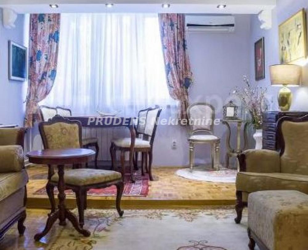 Stan na prodaju u Beogradu, Banjica, troiposoban, 78m2, cena 215000 evra