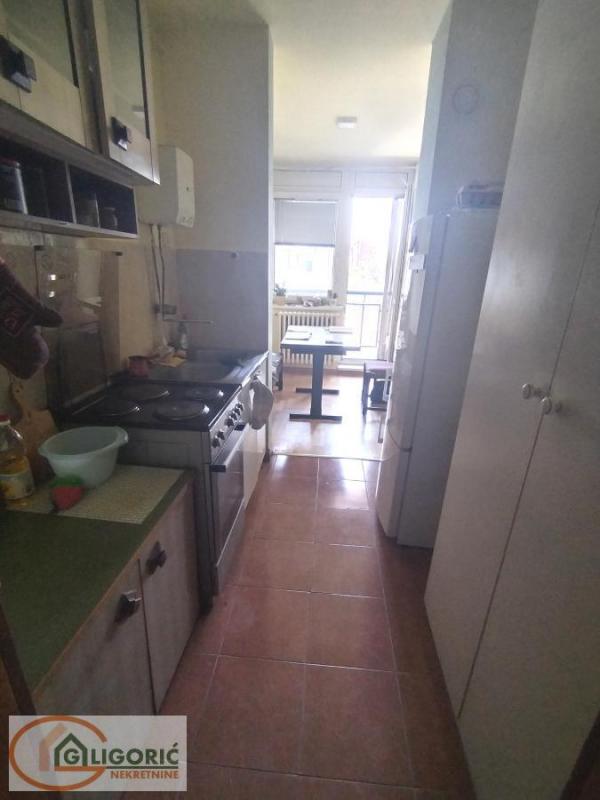 Stan na prodaju u Beogradu, Banovo brdo, dvoiposoban, 58m2, cena 167620 evra