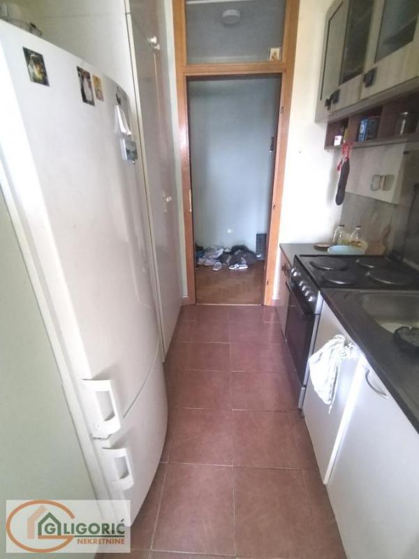Stan na prodaju u Beogradu, Banovo brdo, dvoiposoban, 58m2, cena 167620 evra