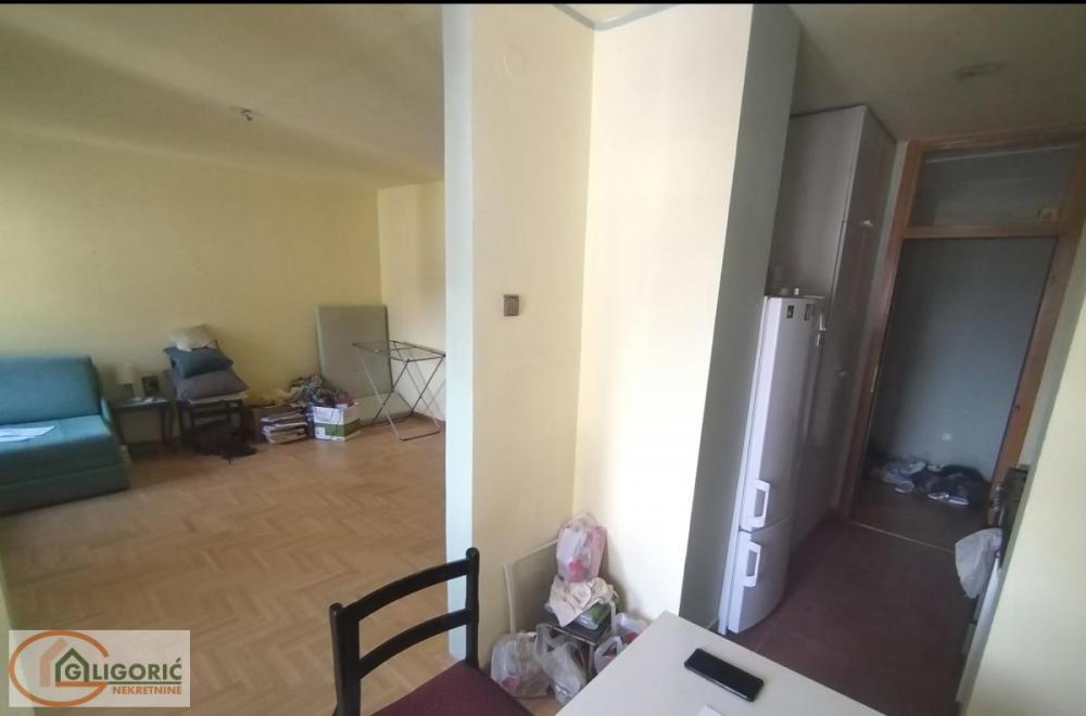 Stan na prodaju u Beogradu, Banovo brdo, dvoiposoban, 58m2, cena 167620 evra