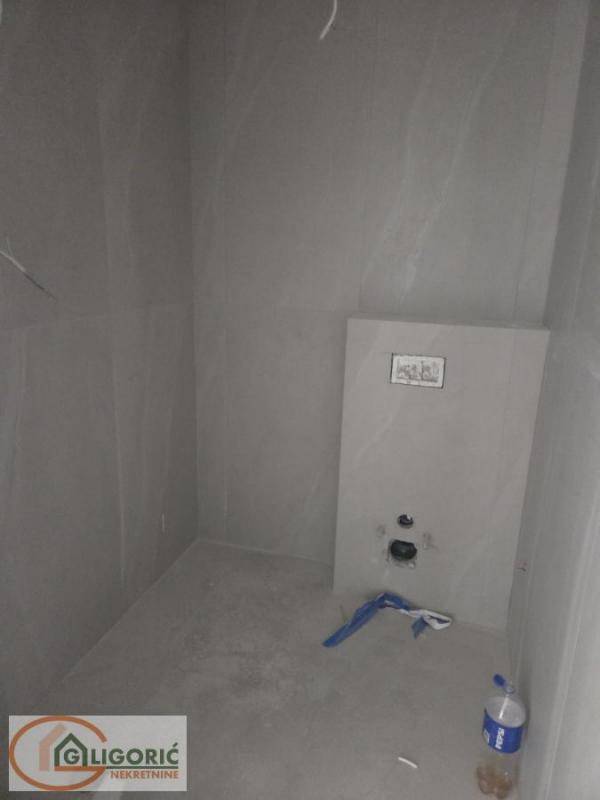 Stan na prodaju u Beogradu, Vukov spomenik, trosoban, 66m2, cena 318000 evra