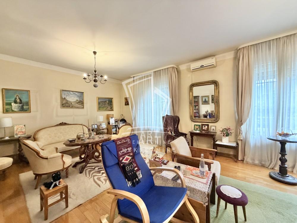 Stan na prodaju u Beogradu, Banovo brdo, troiposoban, 98m2, cena 270000 evra