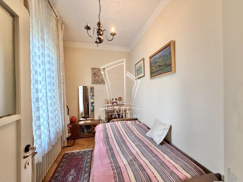 Stan na prodaju u Beogradu, Banovo brdo, troiposoban, 98m2, cena 270000 evra