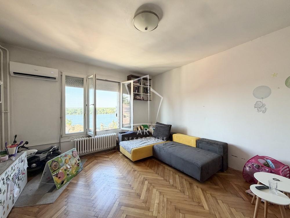 Stan na prodaju u Beogradu, Zemun, jednoiposoban, 33m2, cena 115000 evra
