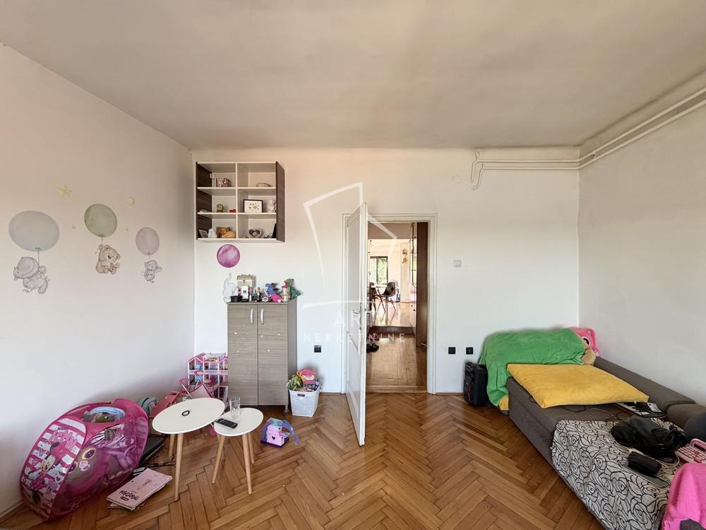 Stan na prodaju u Beogradu, Zemun, jednoiposoban, 33m2, cena 115000 evra