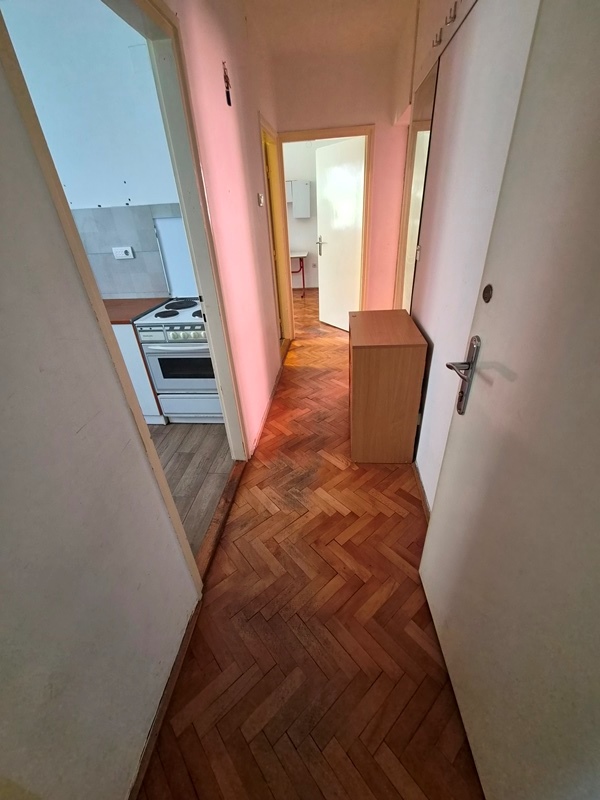 Stan na prodaju u Beogradu, Karaburma, dvosoban, 50m2, cena 149000 evra