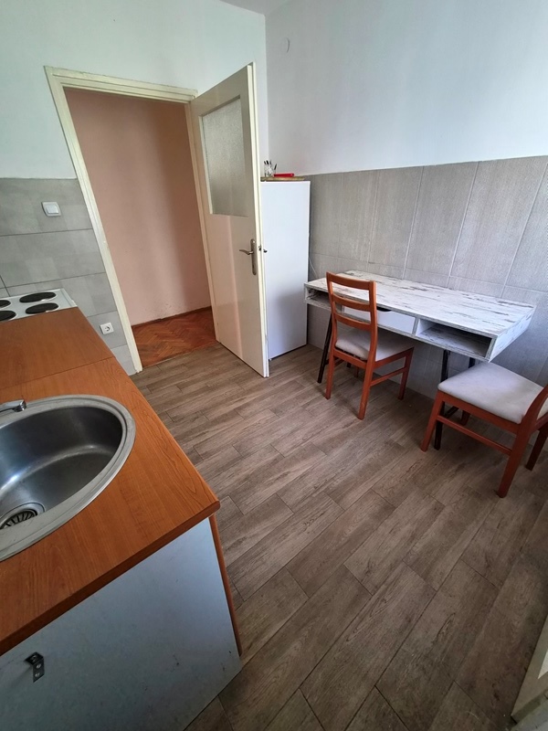 Stan na prodaju u Beogradu, Karaburma, dvosoban, 50m2, cena 149000 evra