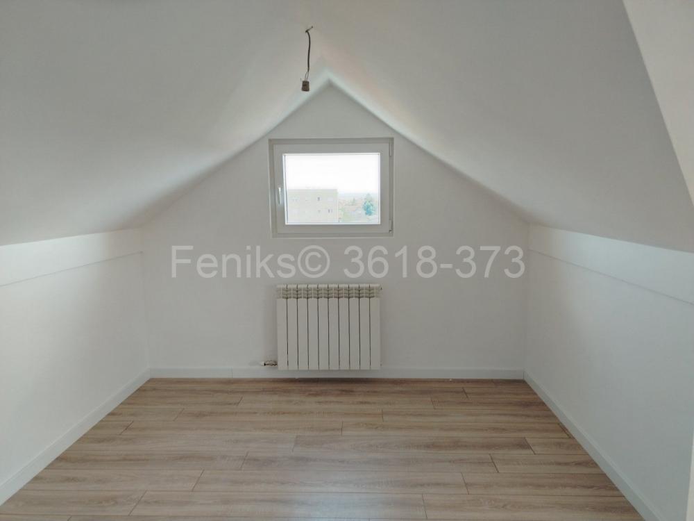 Stan na prodaju u Beogradu, Surčin, jednoiposoban, 62m2, cena 102000 evra