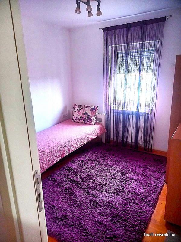 Stan na prodaju u Beogradu, Zemun, dvoiposoban, 60m2, cena 121500 evra