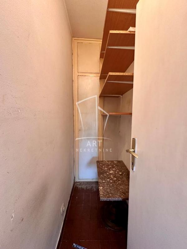 Stan na prodaju u Beogradu, Novi Beograd, dvoiposoban, 65m2, cena 198000 evra