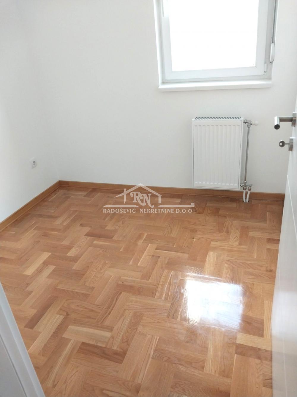 Stan na prodaju u Beogradu, Žarkovo, dvoiposoban, 55m2, cena 160000 evra