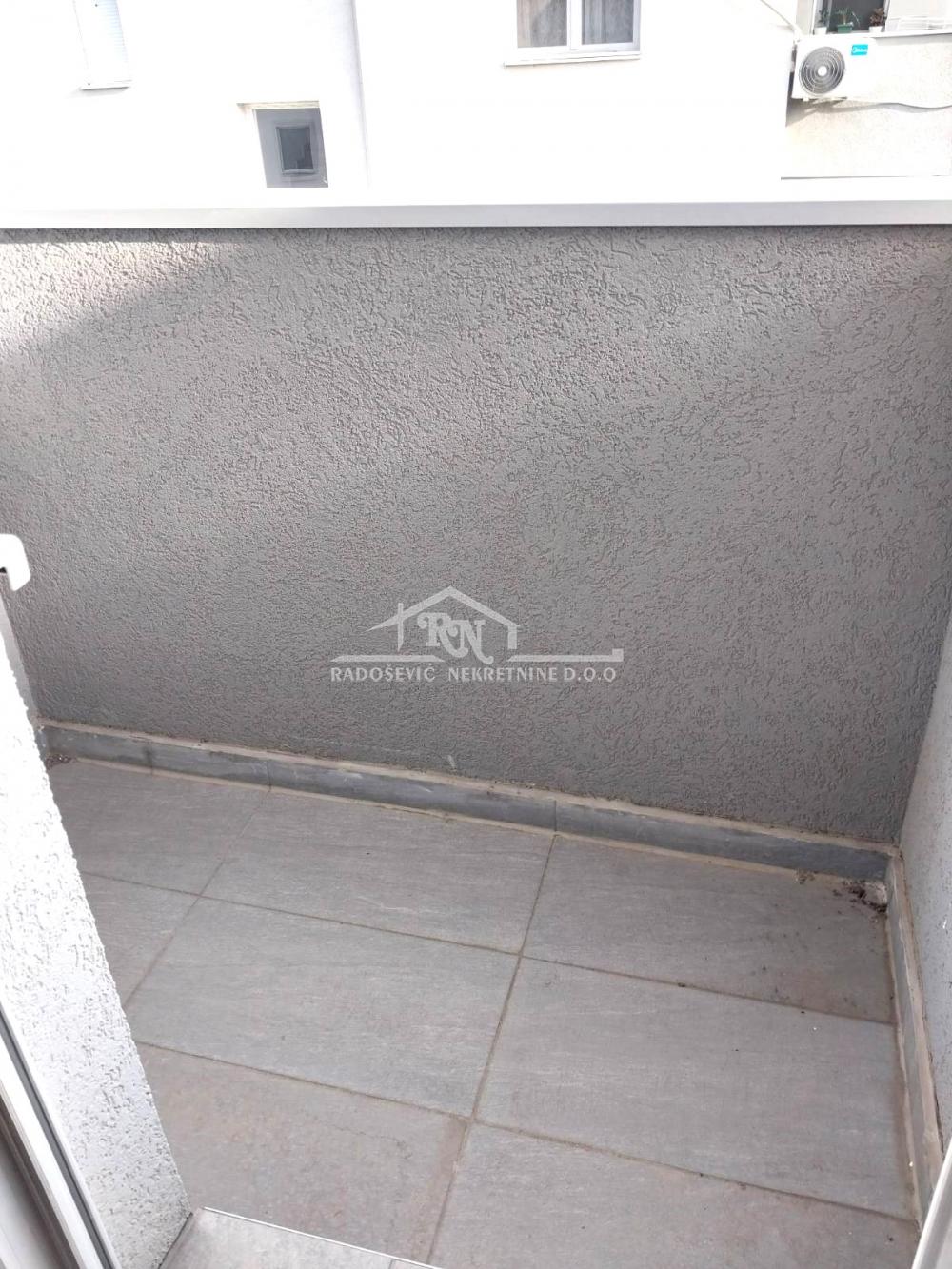 Stan na prodaju u Beogradu, Žarkovo, dvoiposoban, 55m2, cena 160000 evra
