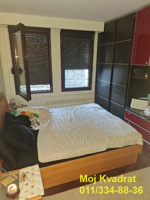 Stan na prodaju u Beogradu, Cerak vinogradi, cetvorosoban, 90m2, cena 339000 evra