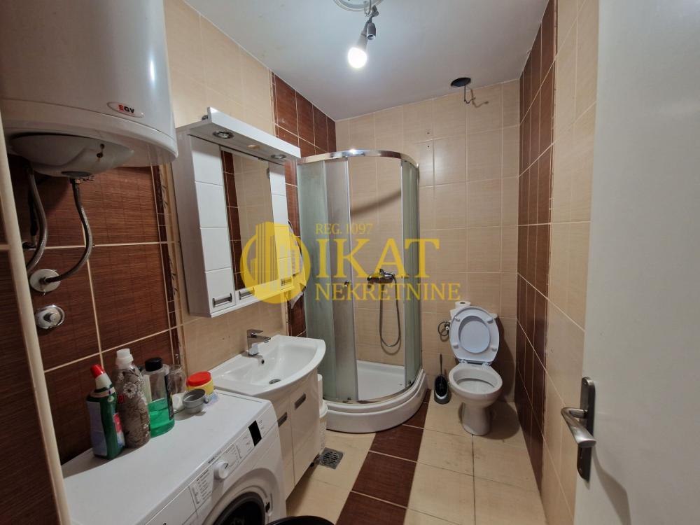 Stan na prodaju u Beogradu, Rakovica, trosoban, 74m2, cena 175000 evra