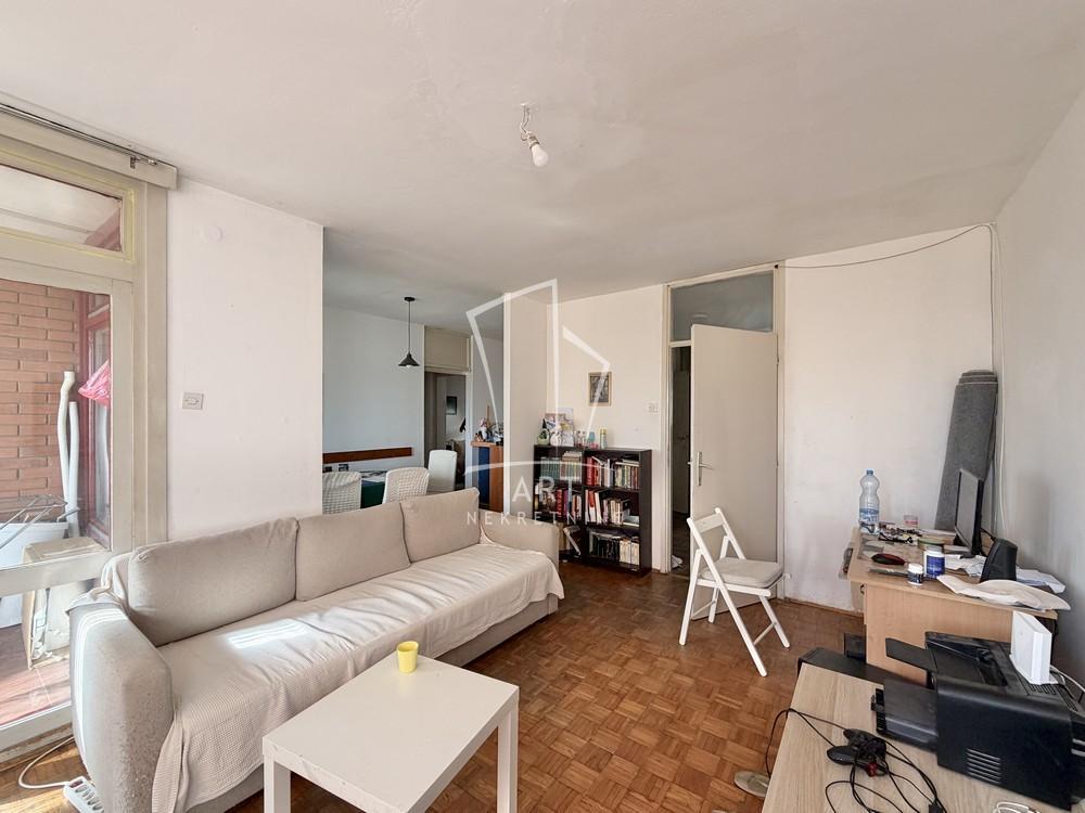 Stan na prodaju u Beogradu, Banjica, cetvorosoban, 84m2, cena 240000 evra