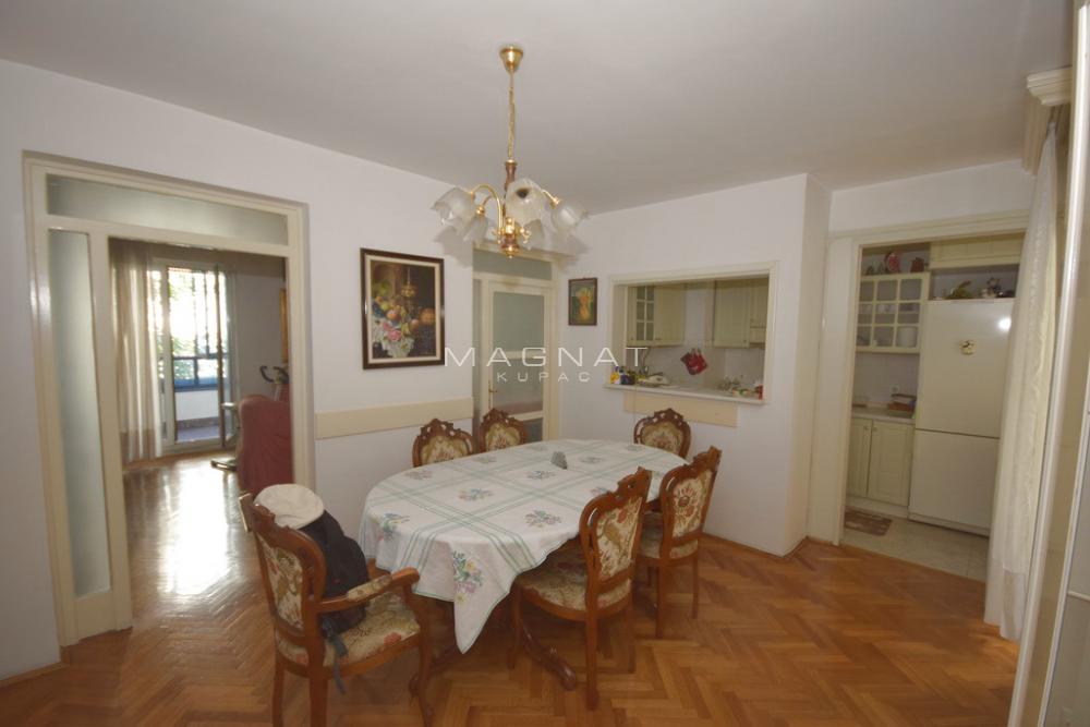 Stan na prodaju u Beogradu, Vračar, cetvorosoban, 105m2, cena 485000 evra