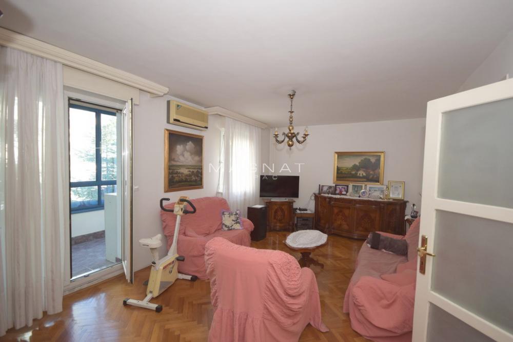 Stan na prodaju u Beogradu, Vračar, cetvorosoban, 105m2, cena 485000 evra