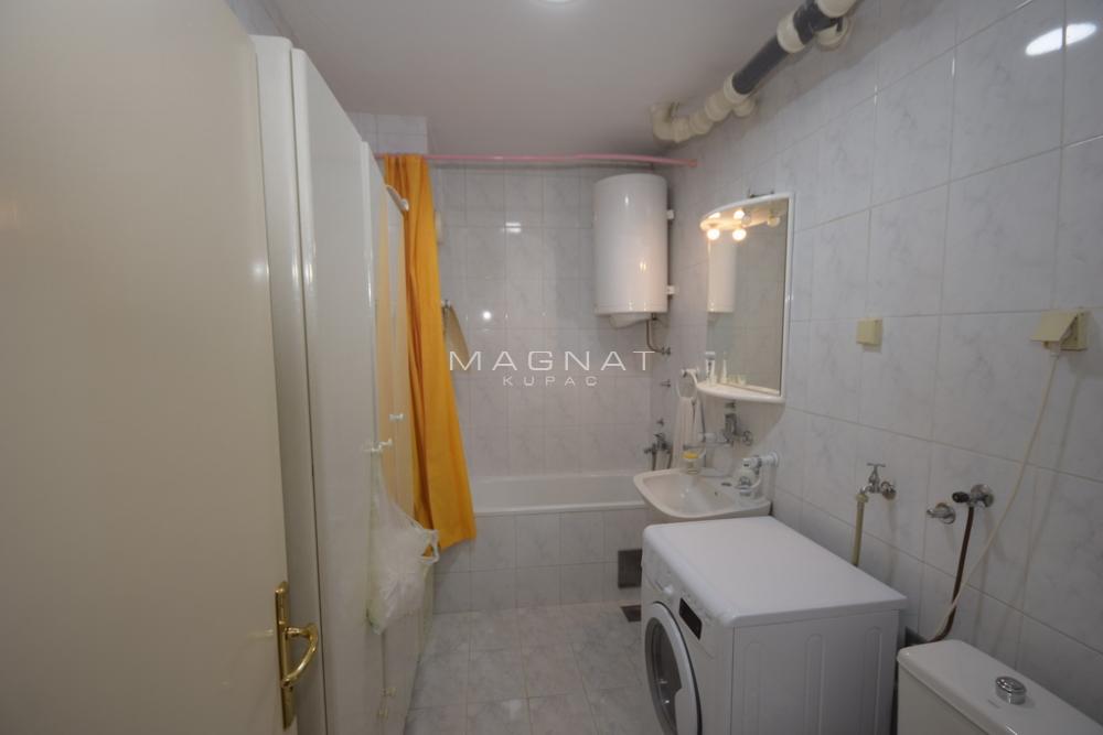 Stan na prodaju u Beogradu, Vračar, cetvorosoban, 105m2, cena 485000 evra