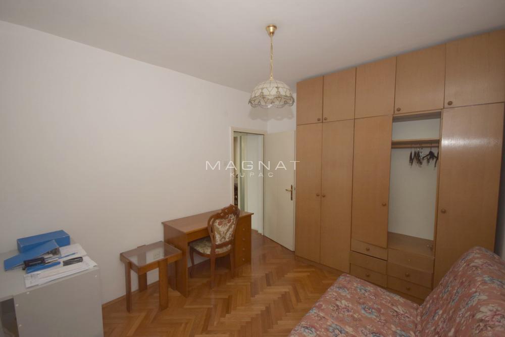 Stan na prodaju u Beogradu, Vračar, cetvorosoban, 105m2, cena 485000 evra